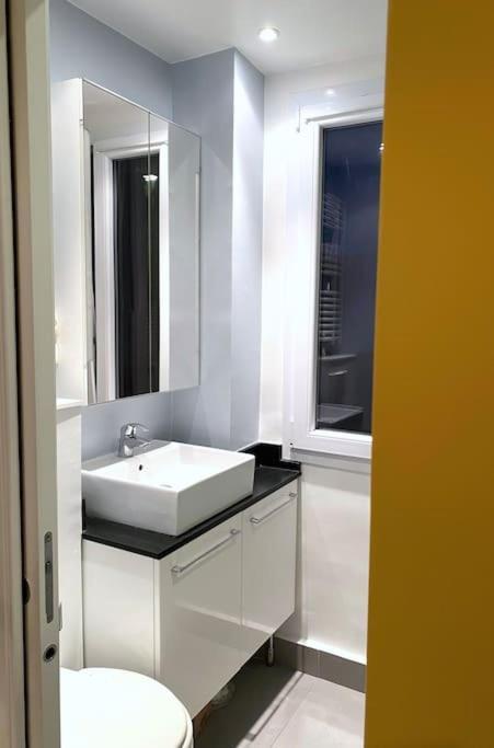 Logement Entier - Appartement Cosy De 2 Pieces Paris Exteriör bild